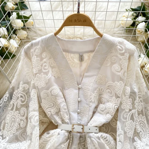 Francês doce decote em v lanterna manga mini vestido de verão feminino bordado flor malha retalhos cinto casual praia a linha festa robes - Imagem 11