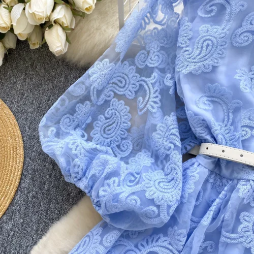 Francês doce decote em v lanterna manga mini vestido de verão feminino bordado flor malha retalhos cinto casual praia a linha festa robes - Imagem 16