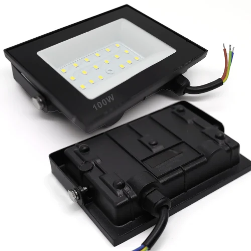 Refletor Led 100w Holofote Bivolt Prova Dágua Luz Forte - Imagem 9