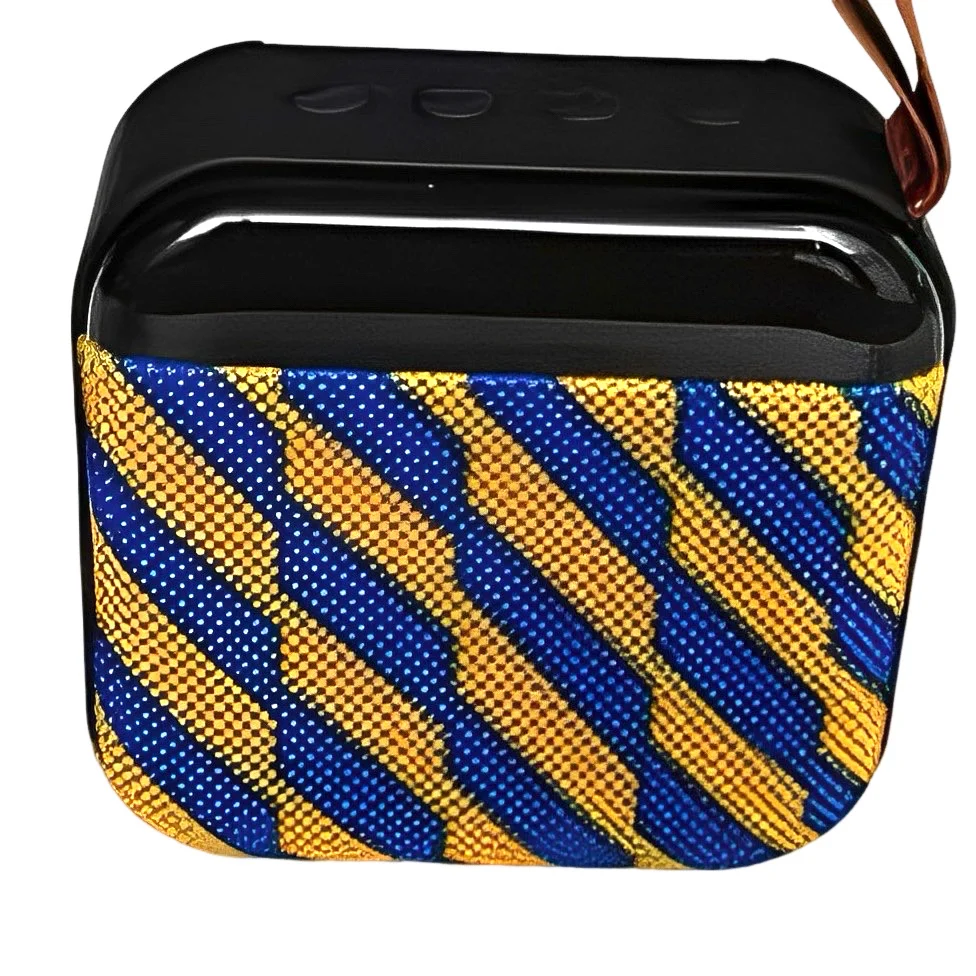 Caixa De Som Bluetooth RGB com USB e entrada cartão de memória 10w - Imagem 7