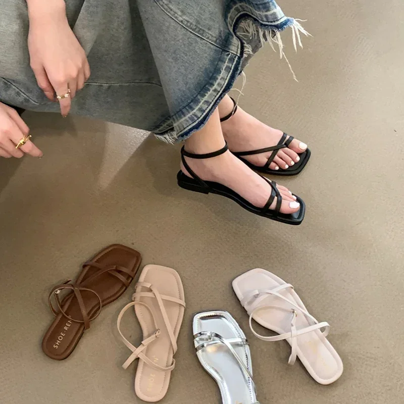 2025 verão gladiador sandálias femininas moda elegante banda estreita clipe toe sapatos senhoras conforto apartamentos praia sandalias